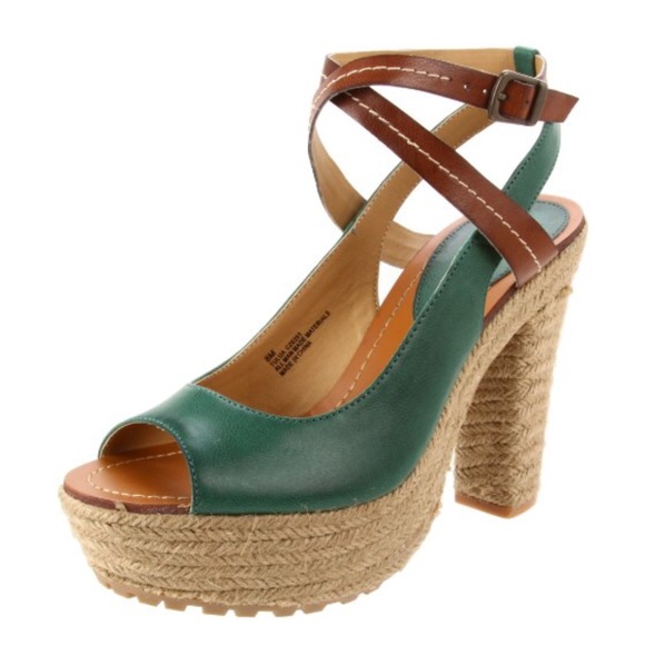 Mia Shoes - ❗️Final MIA Peeptoe Platforms